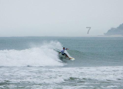 俄国家杜马国防委员会主席称运送战俘的伊尔-76运输机坠毁原因是被导弹击中