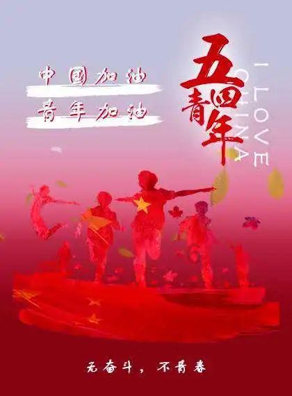 吃早餐的精致女孩