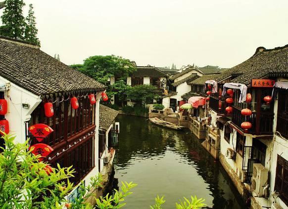 逃离遗弃的建筑4